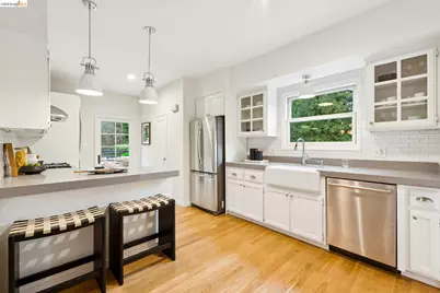 1374 El Centro Ave, Oakland, CA 94602 - Photo 17