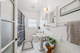 534 Mira Vista Ave, Oakland, CA 94610 - Photo 17