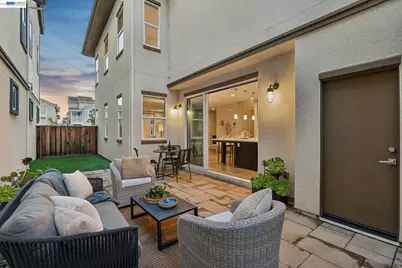 416 Bohol Circle Ln, Alameda, CA 94501 - Photo 19