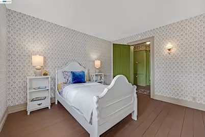 2211 College Avenue, Livermore, CA 94550 - Photo 17