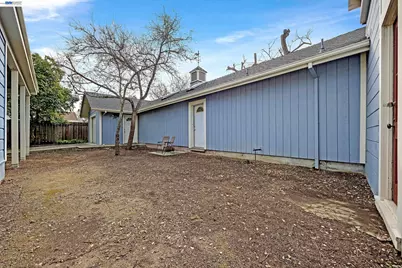 2211 College Avenue, Livermore, CA 94550 - Photo 27
