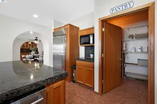 15948 Redondo Dr, Tracy, CA 95304 - Photo 11