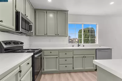 2025 Truman Ln, Oakley, CA 94561 - Photo 3