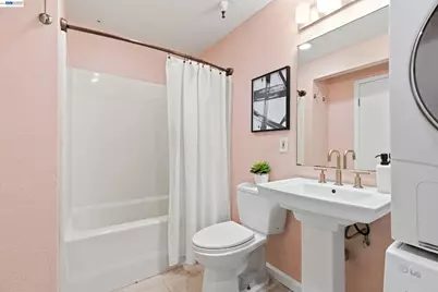 4053 Harlan St #114, Emeryville, CA 94608 - Photo 9