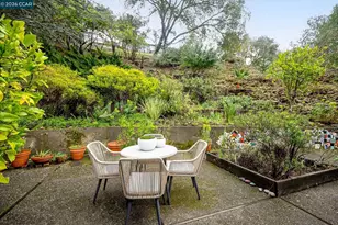 92 Evergreen Dr, Orinda, CA 94563 - Photo 29