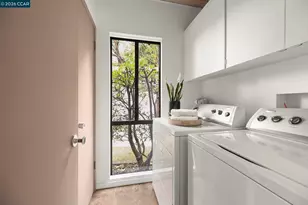 92 Evergreen Dr, Orinda, CA 94563 - Photo 17