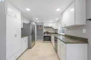 6735 Stephan Ct, Gilroy, CA 95020 - Photo 9