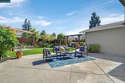 2415 Crestline Rd, Pleasanton, CA 94566 - Photo 39