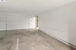 8185 Arroyo Dr, Pleasanton, CA 94588 - Photo 25