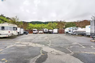 8185 Arroyo Dr, Pleasanton, CA 94588 - Photo 35