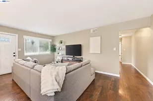 8185 Arroyo Dr, Pleasanton, CA 94588 - Photo 5