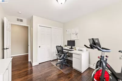 8185 Arroyo Dr #4, Pleasanton, CA 94588 - Photo 17