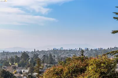 7807 Outlook Ave, Oakland, CA 94605 - Photo 53