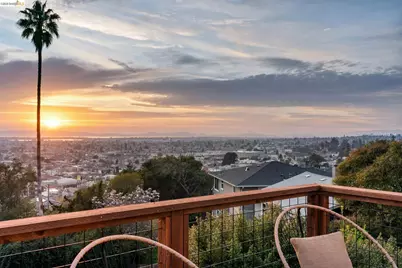 7807 Outlook Ave, Oakland, CA 94605 - Photo 21