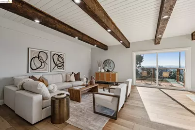 7807 Outlook Ave, Oakland, CA 94605 - Photo 13