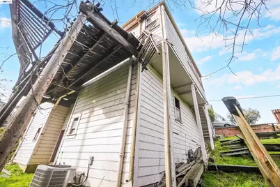 1033 2nd Ave, Crockett, CA 94525 - Photo 41