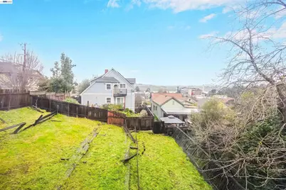 1033 2nd Ave, Crockett, CA 94525 - Photo 37