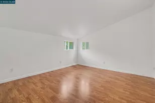 933 Country Run Dr, Martinez, CA 94553 - Photo 15