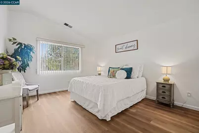 933 Country Run Dr, Martinez, CA 94553 - Photo 11