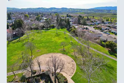 319 Pearl Dr, Livermore, CA 94550 - Photo 37