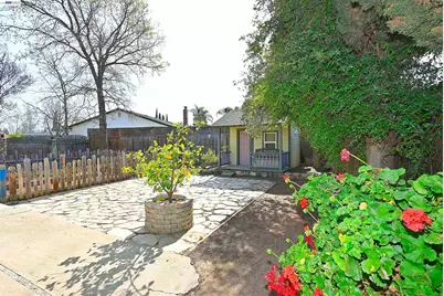 319 Pearl Dr, Livermore, CA 94550 - Photo 25