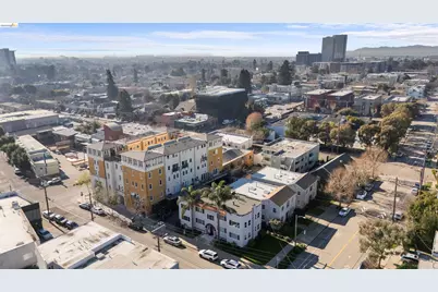 4045 Manila Ave, Oakland, CA 94609 - Photo 9