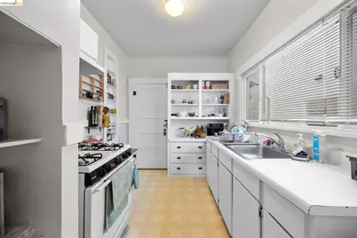 4045 Manila Ave, Oakland, CA 94609 - Photo 31