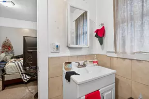 2724 22nd St, Oakland, CA 94601 - Photo 9