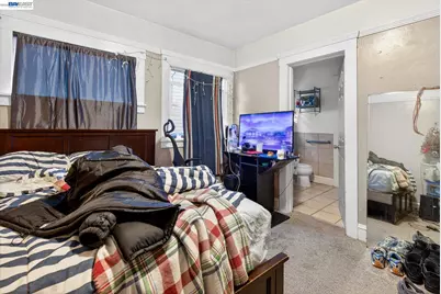 2724 22nd St, Oakland, CA 94601 - Photo 9