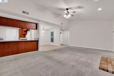 1820 Willow Creek Drive, Tracy, CA 95376 - Photo 9