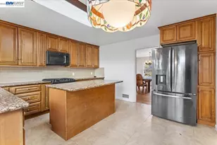 18028 Almond Rd, Castro Valley, CA 94546 - Photo 21