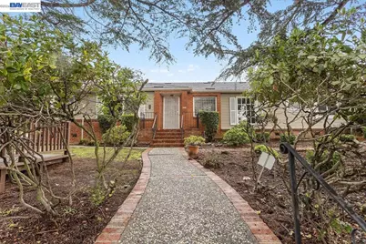 18028 Almond Rd, Castro Valley, CA 94546 - Photo 3