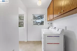 18028 Almond Rd, Castro Valley, CA 94546 - Photo 23