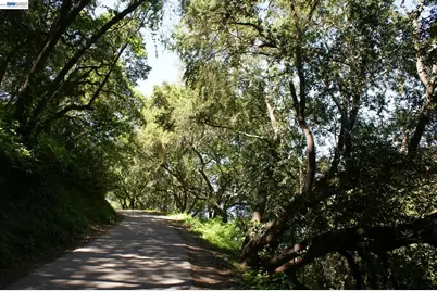 18028 Almond Rd, Castro Valley, CA 94546 - Photo 49