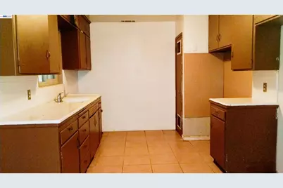 3284 Pine Ave, Fresno, CA 93703 - Photo 7