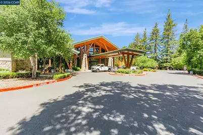 2900 Tice Creek Dr #8, Walnut Creek, CA 94595 - Photo 47