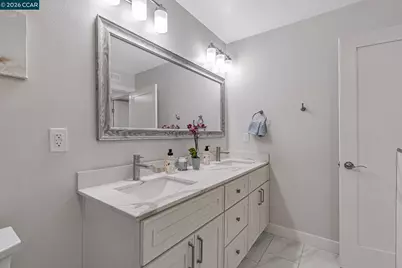 2900 Tice Creek Dr #8, Walnut Creek, CA 94595 - Photo 23