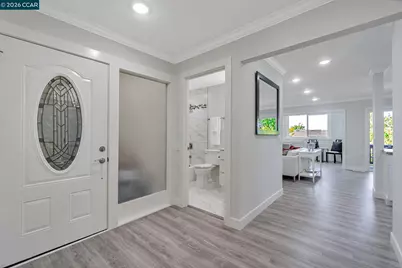 2900 Tice Creek Dr #8, Walnut Creek, CA 94595 - Photo 3