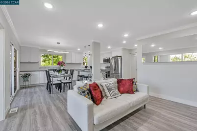 2900 Tice Creek Dr #8, Walnut Creek, CA 94595 - Photo 7