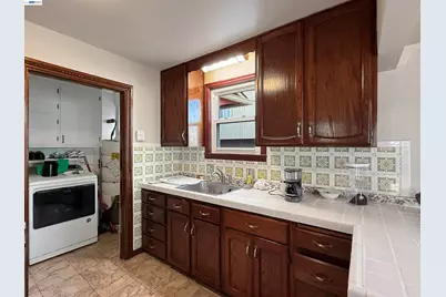 434 Mastick Ave, San Bruno, CA 94066 - Photo 11