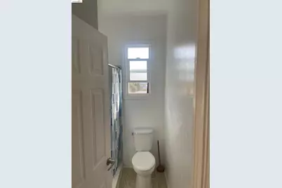 2212 17th Ave, Oakland, CA 94606 - Photo 3
