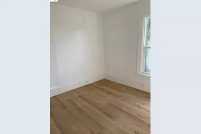 2212 17th Ave, Oakland, CA 94606 - Photo 5