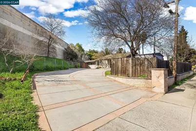 4820 Blum Rd, Martinez, CA 94553 - Photo 3
