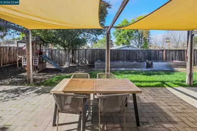 1346 Montana Dr, Concord, CA 94521 - Photo 25