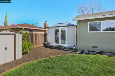 1346 Montana Dr, Concord, CA 94521 - Photo 29