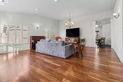 19554 Alana Rd, Castro Valley, CA 94546 - Photo 3