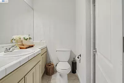 19554 Alana Rd, Castro Valley, CA 94546 - Photo 17