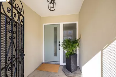 270 Baltimore Way, San Francisco, CA 94112 - Photo 5