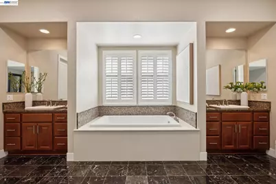 73 Stonebrae Rd, Hayward, CA 94542 - Photo 25