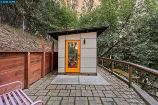 6165 Doncaster Pl, Oakland, CA 94611 - Photo 49